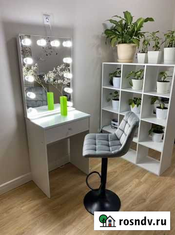 Сдается рабочее место в аренду для мастера-бровист Санкт-Петербург - изображение 1