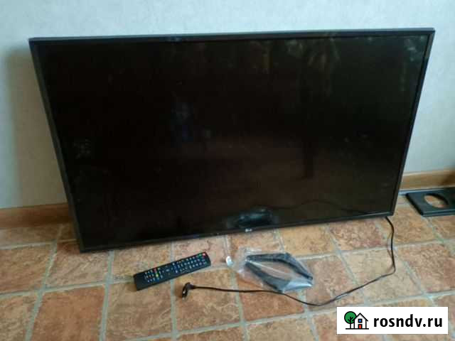 Телевизор бу LG 43UJ630V с разбитой матрицей Москва - изображение 1