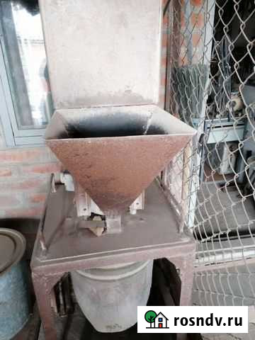 Зерновая дробилка и ящик для зерна Зерноград - изображение 1