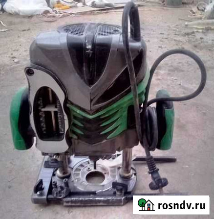Фрезер hitachi M12SA2 Астрахань - изображение 1