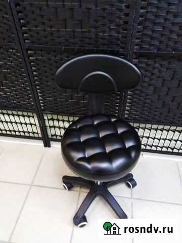 Стул на колёсиках (со спинкой) Смоленск - изображение 1