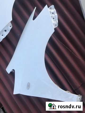 Продам крылья передние на Toyta Wish ZGE20 Белогорск - изображение 1