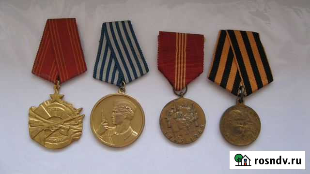 Иностранные награды,значки Омск - изображение 1