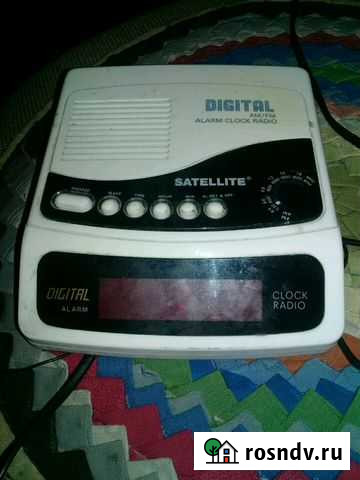 Часы радио 90е satellite с доставкой Москва - изображение 1