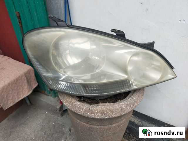 Фара правая Тойота Авенсис Версо, 2002 Алушта - изображение 1