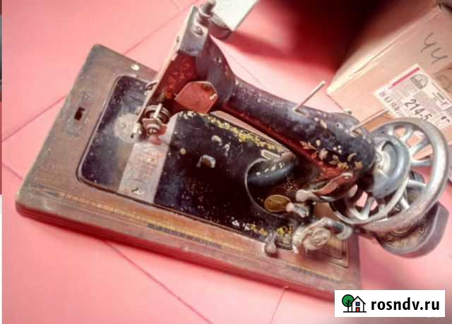 Старинная швейная машинка Чалтырь - изображение 1