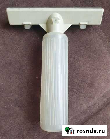 Стеклоочиститель для окон с распылителем Москва - изображение 1