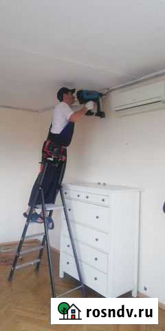 Натяжные потолки. Светильники и карнизы в подарок Москва - изображение 1