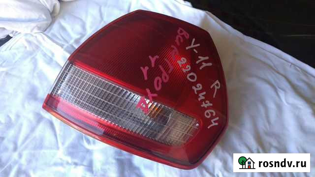 Правый задний стоп-сигнал Nissan Wingroad Y11 Заветы Ильича - изображение 1