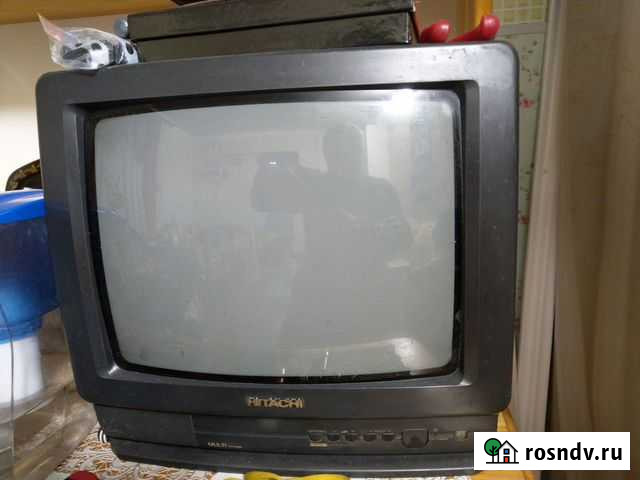 Телевизор hitachi Великий Устюг - изображение 1