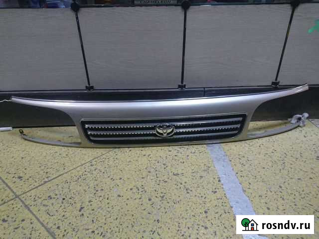 Решётка радиатора toyota hiace 106 Магадан - изображение 1