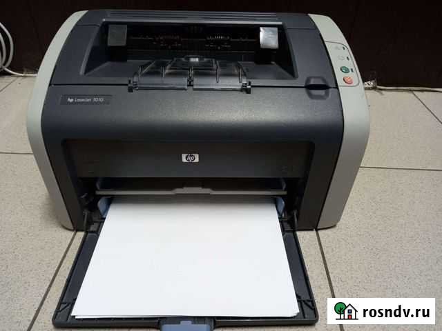 Принтер hp laserjet 1010 Красноярск - изображение 1