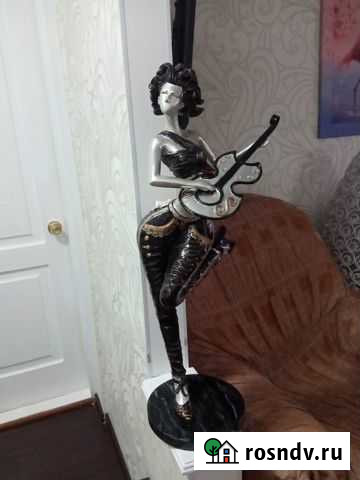 СтатуэткаДевушка-музыкант Оренбург - изображение 1