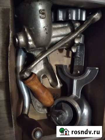 Мясорубки СССР,все в комплекте,дополнительные ножи Миасс - изображение 1