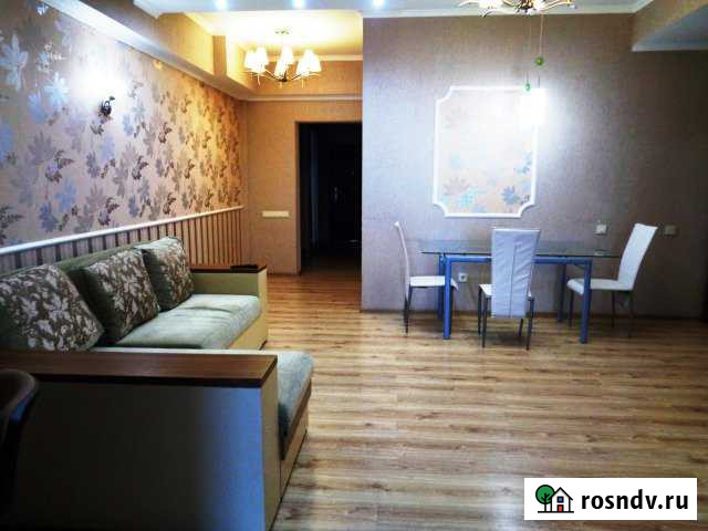 3-комнатная квартира, 72 м², 1/10 эт. в аренду на длительный срок в Ялте Ялта - изображение 1