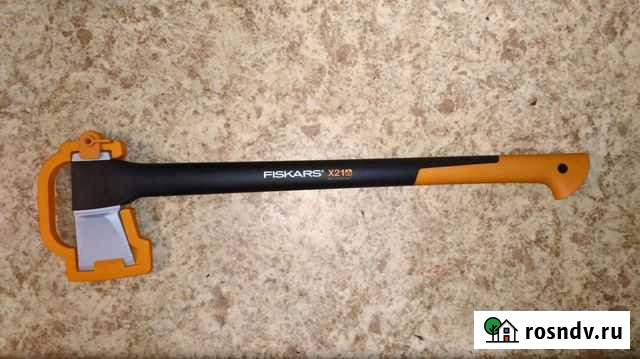 Топор Fiskars Х21 Санкт-Петербург - изображение 1