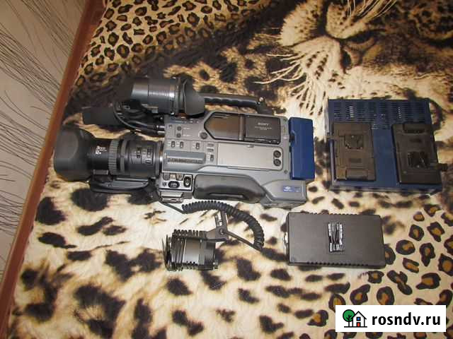 Видеокамера Sony DSR-250P Нижний Тагил - изображение 1