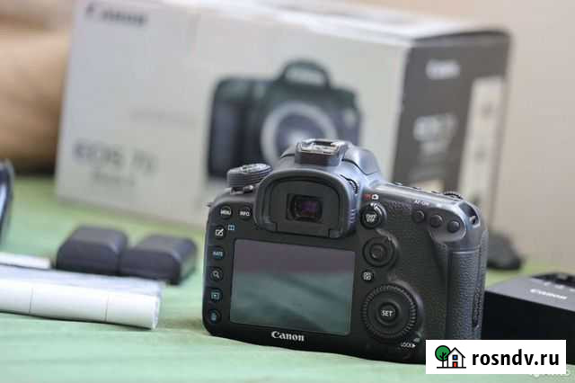 Canon 7d mark ii + батарейный блок и аксессуары Белгород - изображение 1