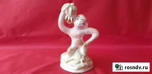 Статуэтка, фарфор, Обезьяна с бананами, Артёмовски Владивосток - изображение 1