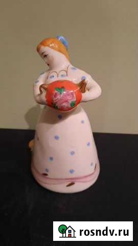 Фарфоровая статуэтка Дама с чайником. Дулево Самара - изображение 1