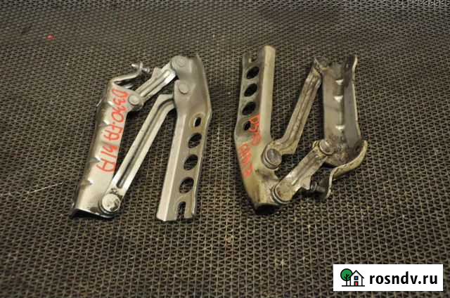 Петли капота skoda fabia 5J2 Иркутск - изображение 1