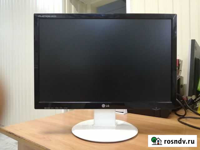 Монитор LG 22 в отличном состоянии Минусинск - изображение 1