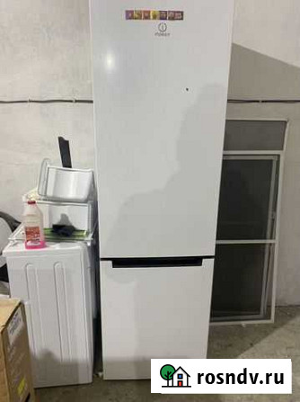 Холодильник indesit Усолье-Сибирское - изображение 1
