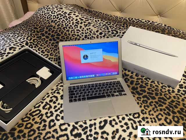 MacBook Air 13 2017 (коробка, зарядка) Москва - изображение 1