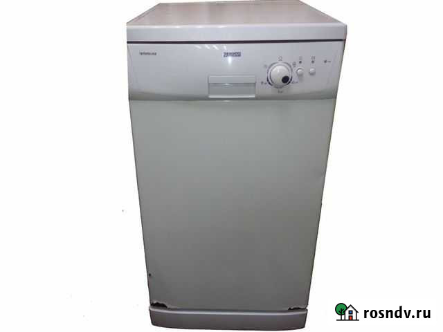 Посудомоечная машина 45 см Zanussi ZDS-105 б/у Йошкар-Ола - изображение 1