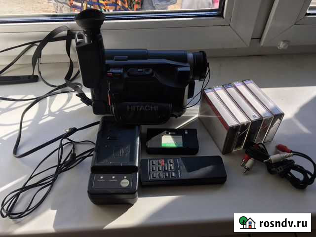 Видеокамера hitachi VM-E338E Находка - изображение 1