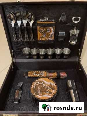 Набор для пикника в чемодане подарочный Нижний Новгород - изображение 1