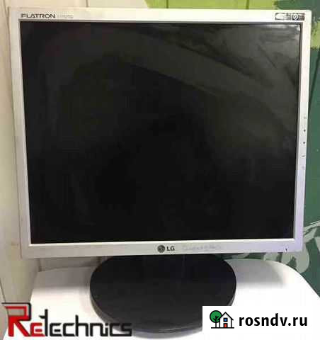 Монитор ЖК 17 5:4 LG L1752TQ серебристый Набережные Челны - изображение 1