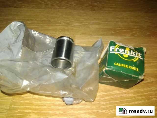 Тормозной поршень (задний) на ниссан альмеру н16 Мурино - изображение 1