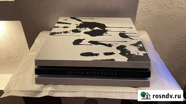 Sony PlayStation 4 Pro limited edition Магадан - изображение 1