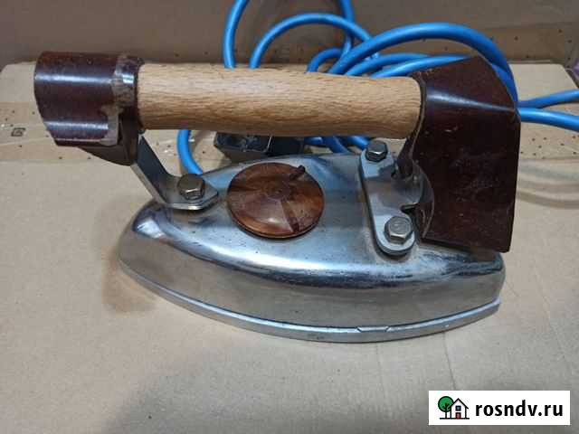 Утюг промышленный СССР винтаж Новомосковск - изображение 1