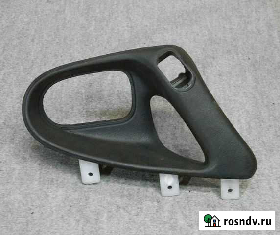 Ручка двери передней правой внутренняя Mazda 626 G Калуга - изображение 1