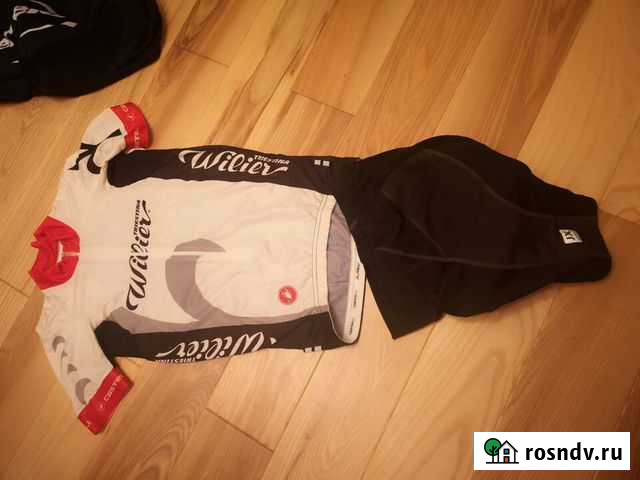 Женская экипировка b-emme, Джерси castelli р-p:S\M Москва - изображение 1