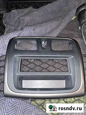 Рамка для магнитолы рено сандеро степвей 2017 Кемерово - изображение 1