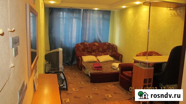 2-комнатная квартира, 56 м², 2/5 эт. в аренду посуточно в Снежногорске Снежногорск - изображение 1