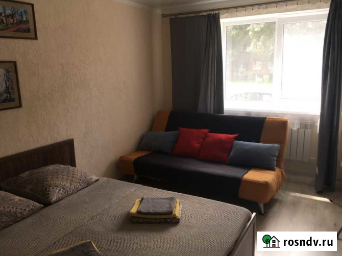 1-комнатная квартира, 32 м², 1/5 эт. в аренду посуточно в Смоленске Смоленск - изображение 1