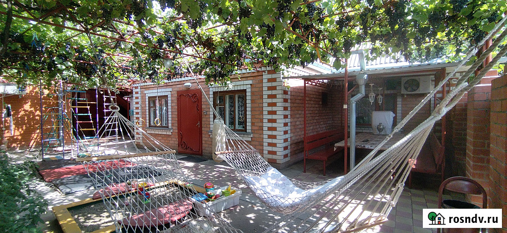 2-комнатная квартира, 45 м², 1/2 эт. в аренду посуточно в Приморско-Ахтарске Приморско-Ахтарск - изображение 1