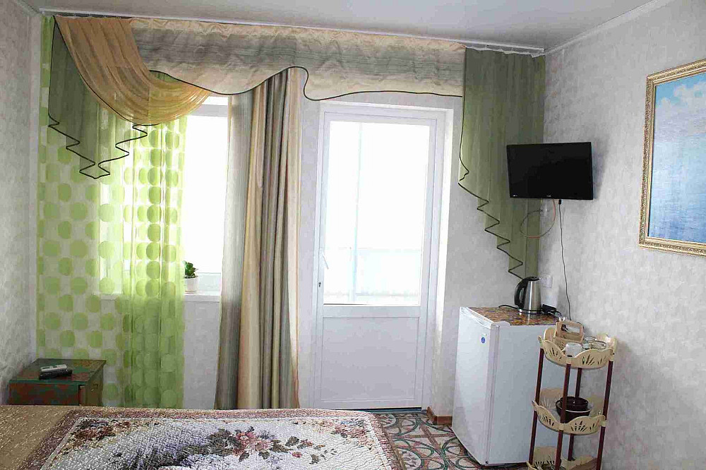 Комната 18 м² в 4-ком. кв., 1/2 эт. в аренду посуточно в Феодосии Феодосия - изображение 4