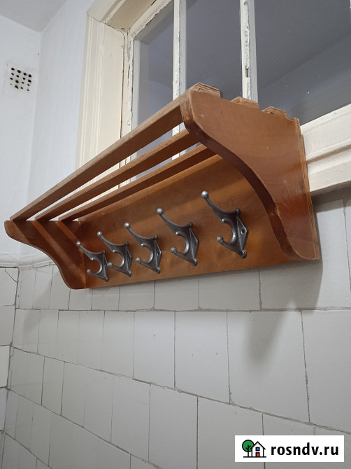 Продам недорого деревянную вешалку Красноярск - изображение 1