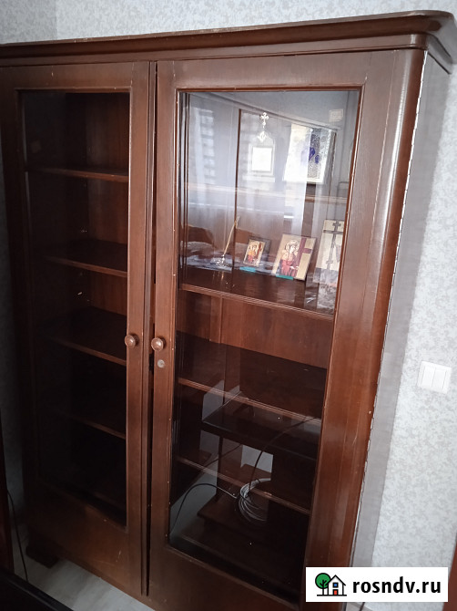 Продам деревянный книжный шкаф Санкт-Петербург - изображение 1