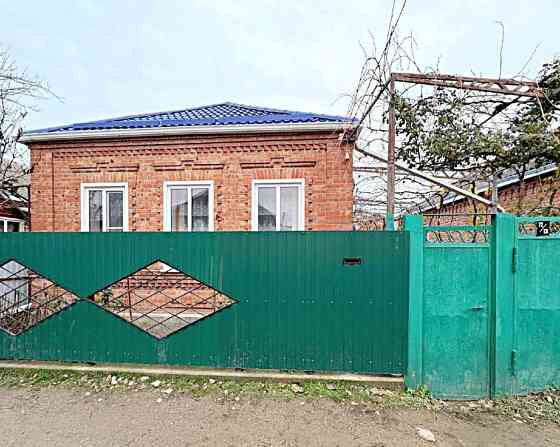 Дом 48 м² на участке 4.2 сот. на продажу в Армавире Армавир