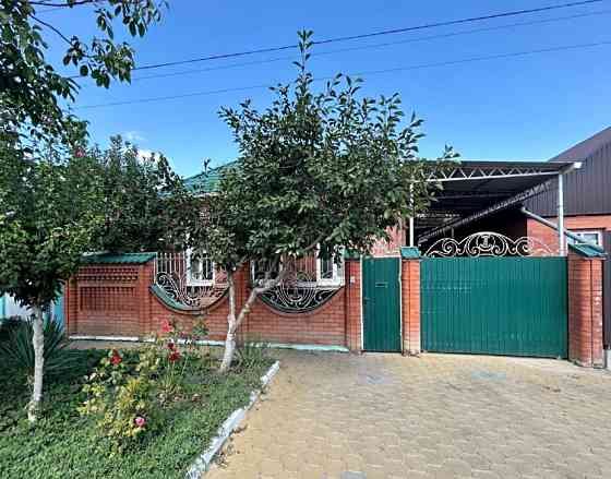 Дом 80 м² на участке 5.5 сот. на продажу в Армавире Армавир