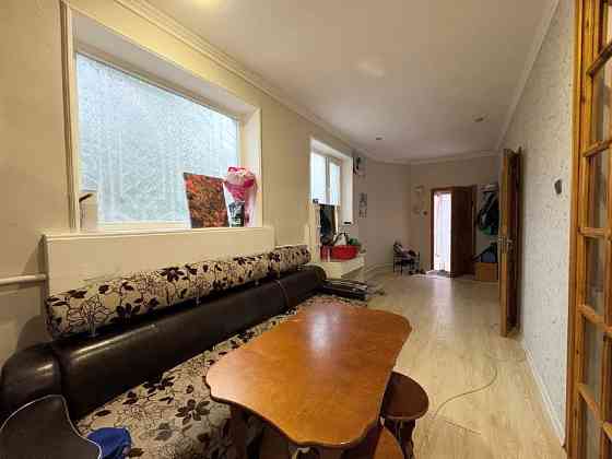 2-комнатная квартира, 60 м², 1/1 эт. на продажу в Армавире Армавир