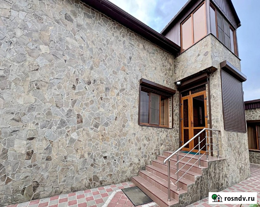 Дом 250 м² на участке 10 сот. в аренду на длительный срок в Армавире Армавир - изображение 1