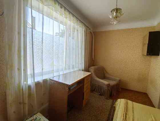 Комната 10 м² в 3-ком. кв., 1/1 эт. в аренду на длительный срок в Армавире Армавир