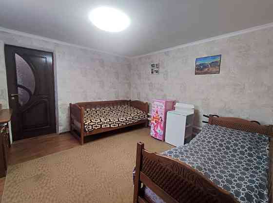 Комната 13 м² в 3-ком. кв., 1/1 эт. в аренду на длительный срок в Армавире Армавир